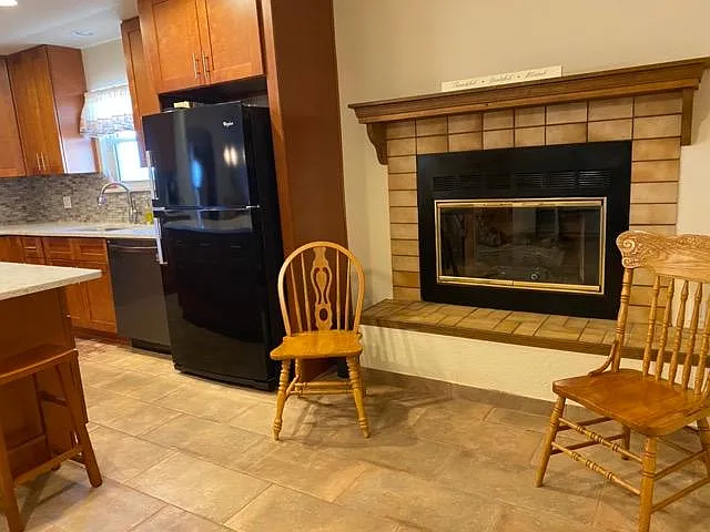 703 Homestead Cir — Photo 8