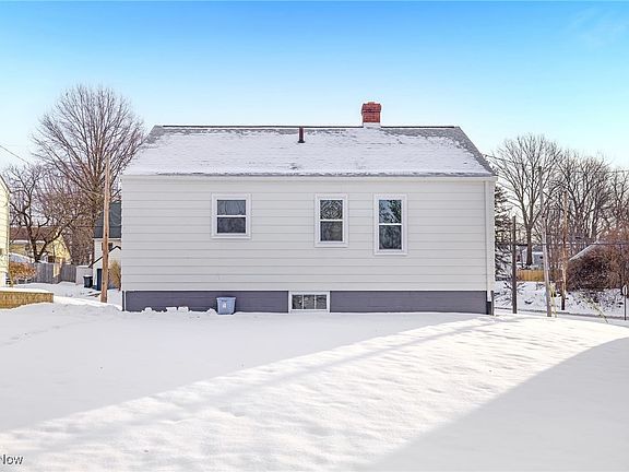 4th image of 266 Sumatra Ave