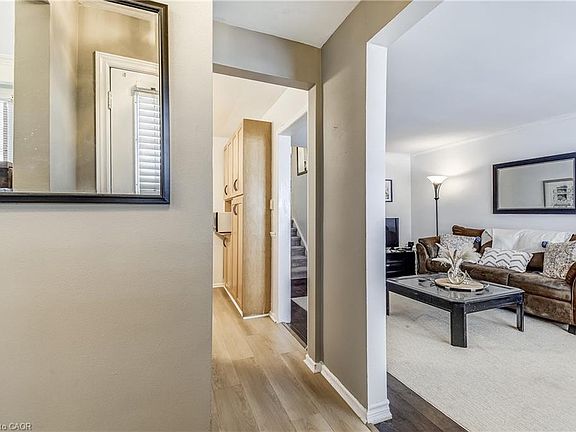 3rd image of 2145 Sandringham Dr