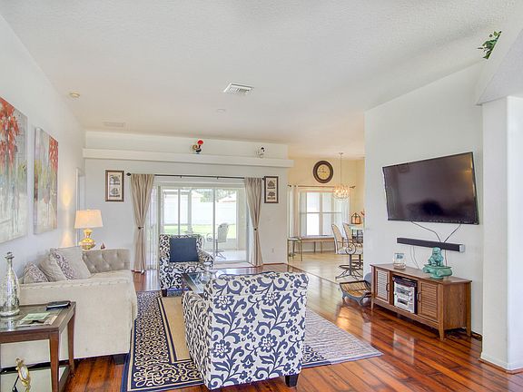 2nd image of 5832 NW Gillespie Avenue