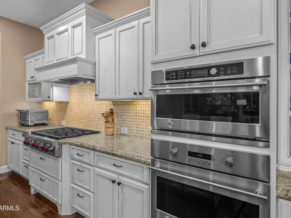 3738 E RIOPELLE Avenue, Gilbert, AZ 85298