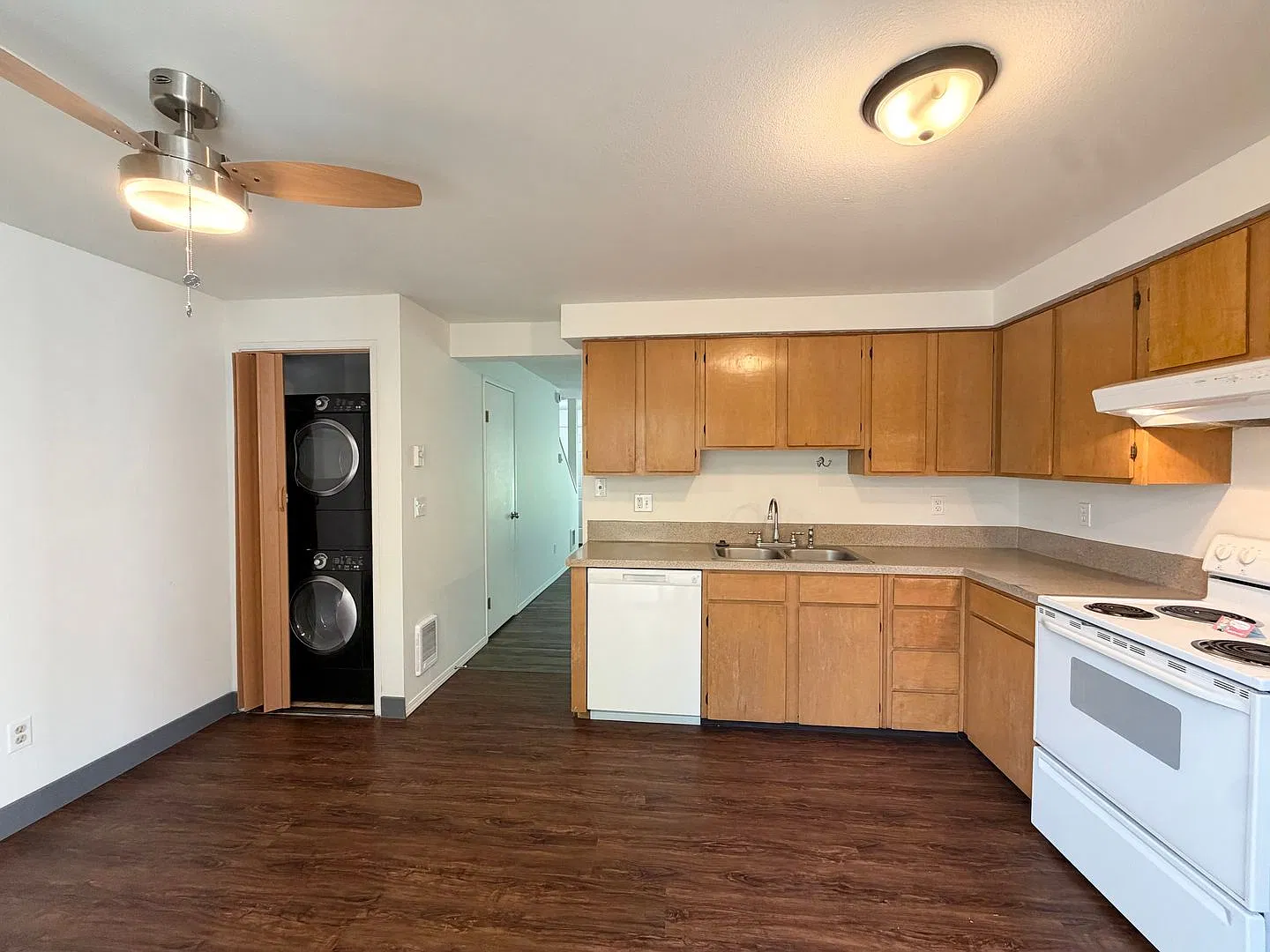 CCH5114--Apple Knoll Townhomes — Photo 2