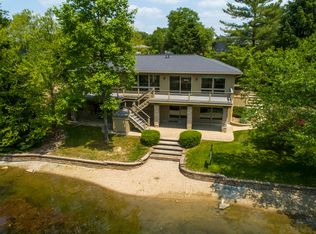 9655 W Marshall Dr, Columbus, IN 47201