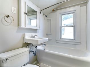 2090 Roblyn Ave, Saint Paul, MN 55104