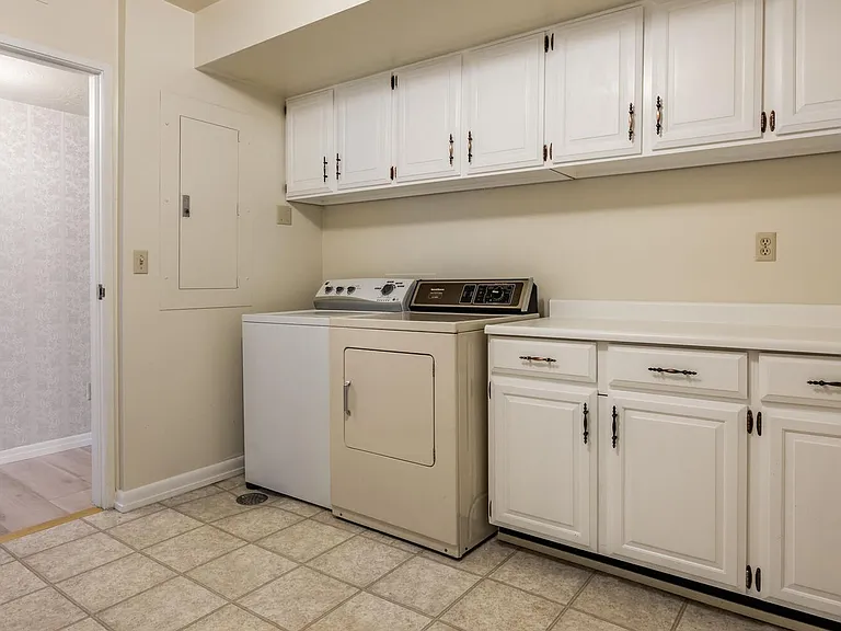 245 N Vine St #803 — Photo 17