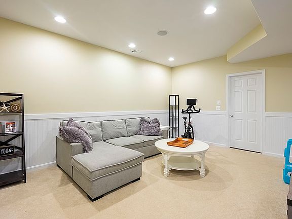 5th image of 107 Sawtooth Dr