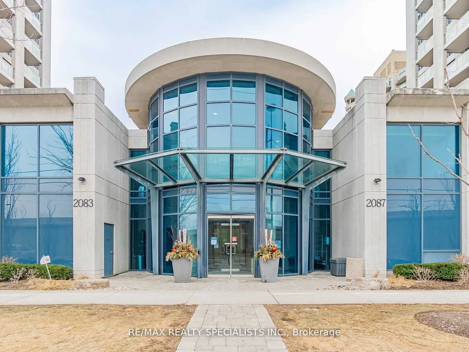 2 bed, $2,800 — Photo 1