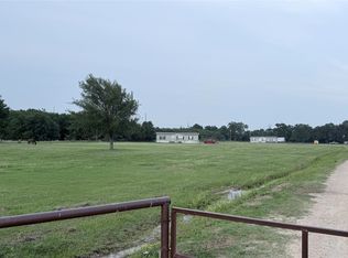 190 Railroad Dr, Mabank, TX 75156