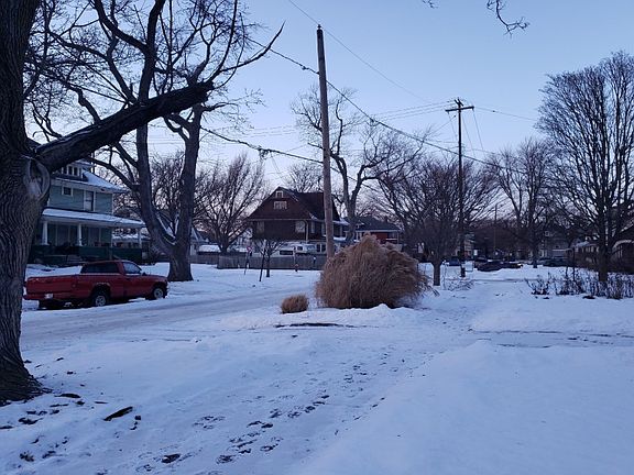 4th image of 2916 Parkwood Ave