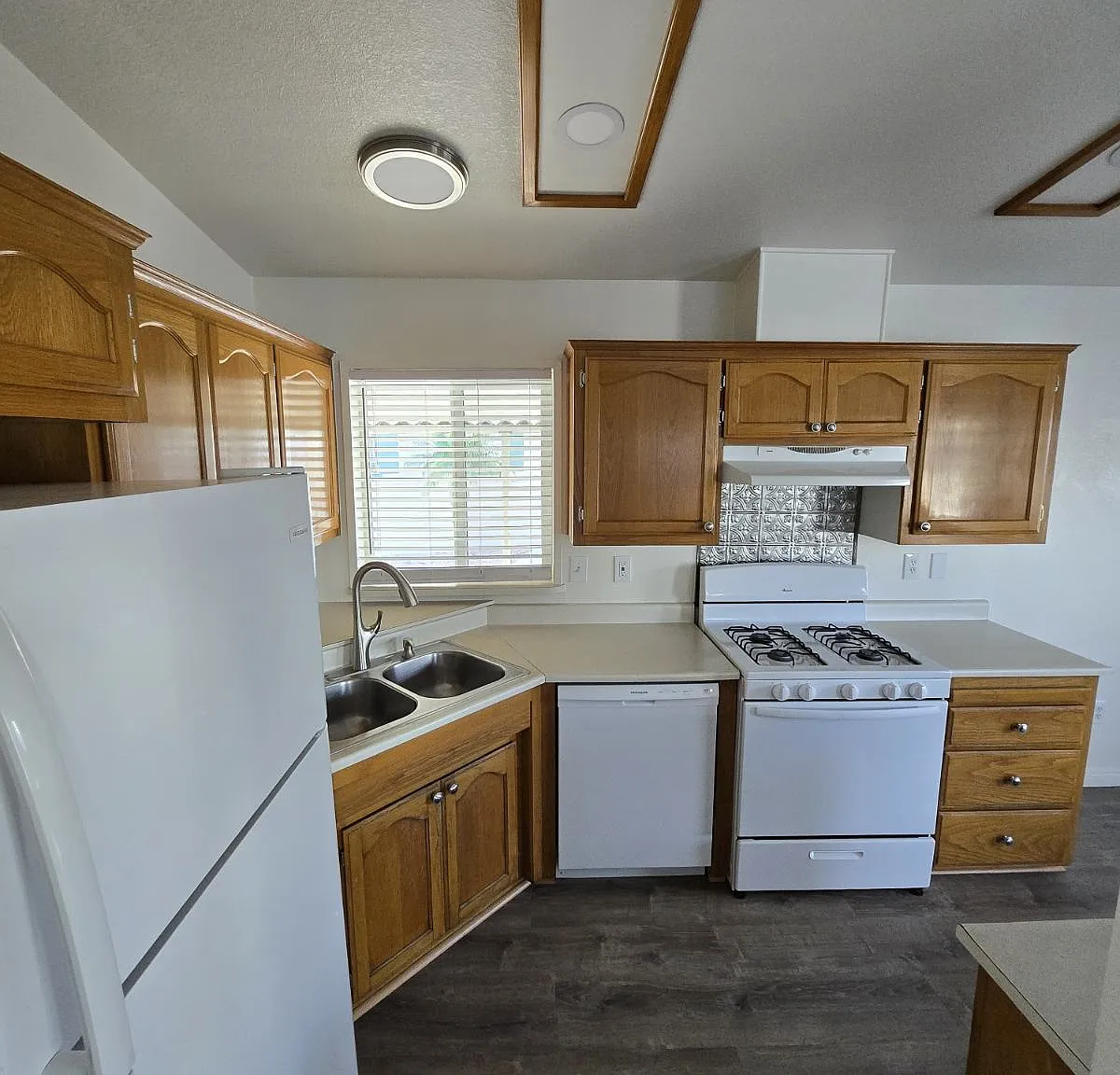 3 bed, 1248 sqft, $2,895 — Photo 3