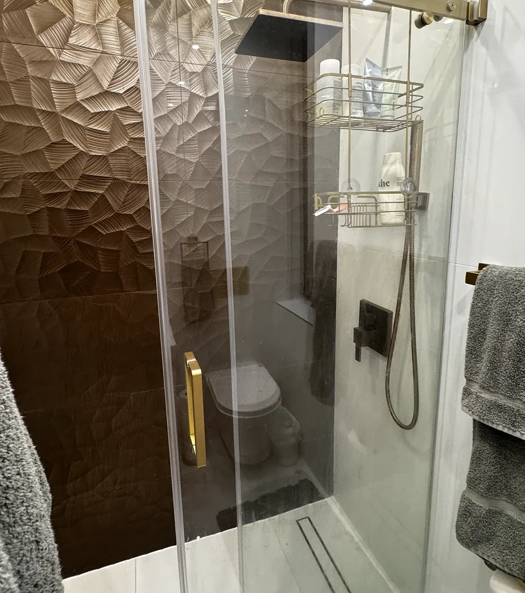 26 Vandam Street — Photo 4
