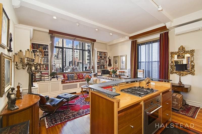 1st image of 15 W 67th St #6RE
