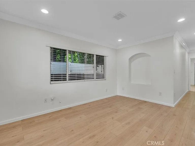 7015 Amigo Ave — Photo 3
