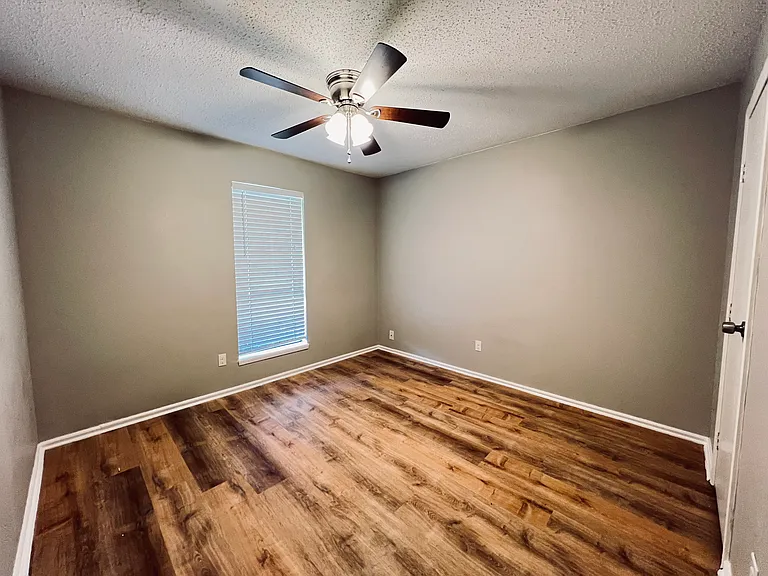 2102 Richwood Dr — Photo 21