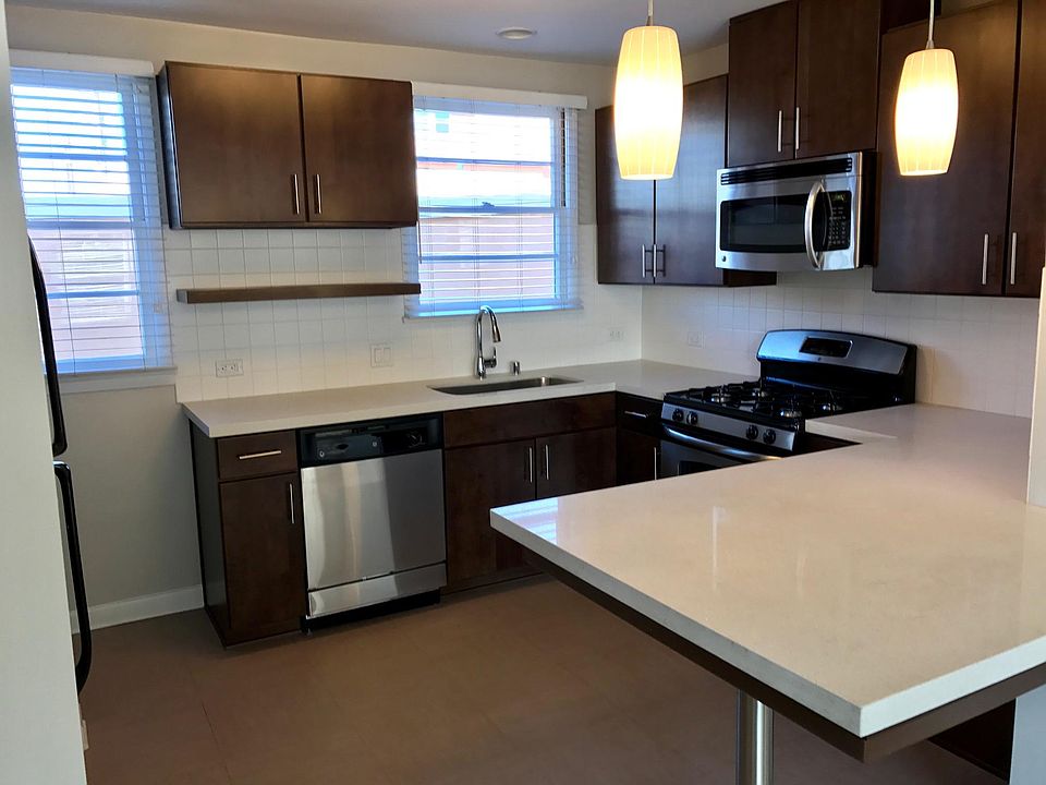 1st image of 1010 Doreen Pl APT 2