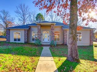 115 White Eagle Trl, Hot Springs, AR 71913