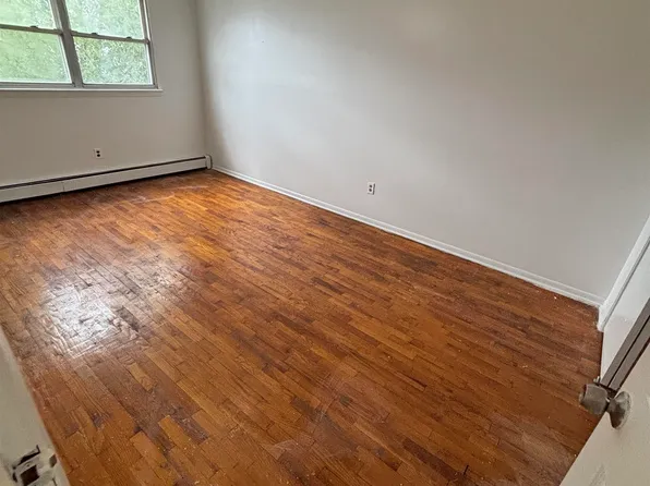 19 Skillman Avenue image 11 of 17