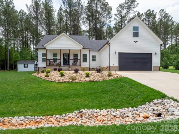 7051 Sparrow Ln, Vale, NC 28168