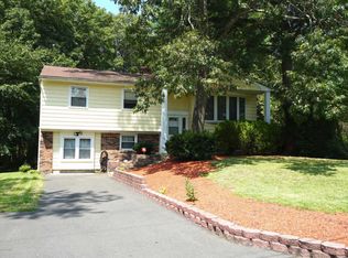 25 Raymond Ave, Toms River, NJ
