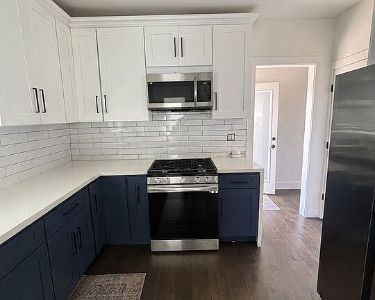 3rd image of 5337 Deane Ave