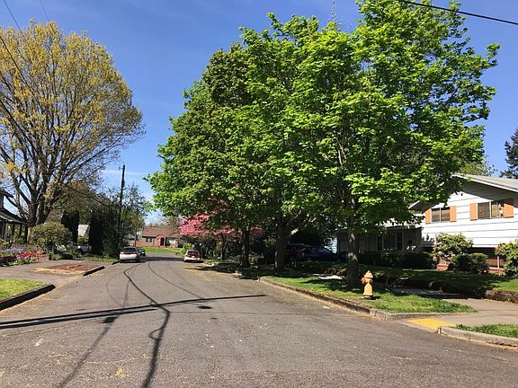5th image of 5219 SE 42nd Ave