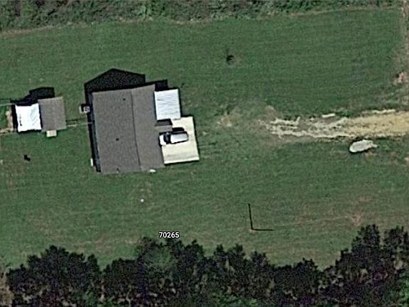 4th image of 70265 Simmons Rd
