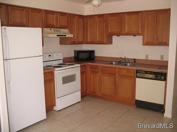 5th image of 200 International Dr APT 410