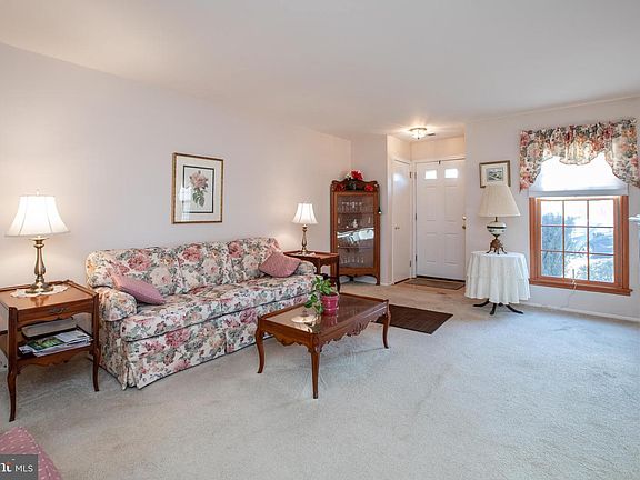 5th image of 109 Wyndham Pl