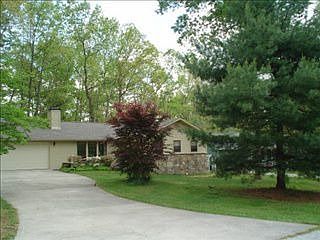 1st image of 15 Oxford Cir
