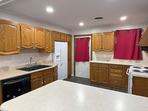 2nd image of 1907 Hamilton St
