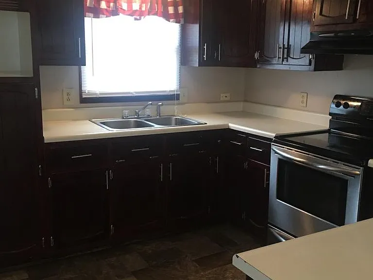 614 Terrace Dr — Photo 3
