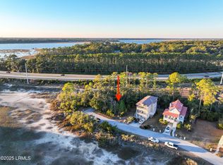 18 Wilderness Dr W, Beaufort, SC 29907