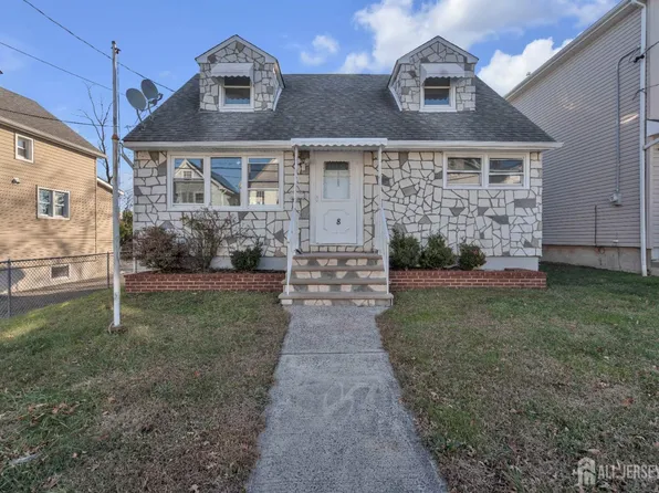 18 John St, Carteret, NJ 07008