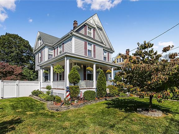 3rd image of 35 Rockland Ave
