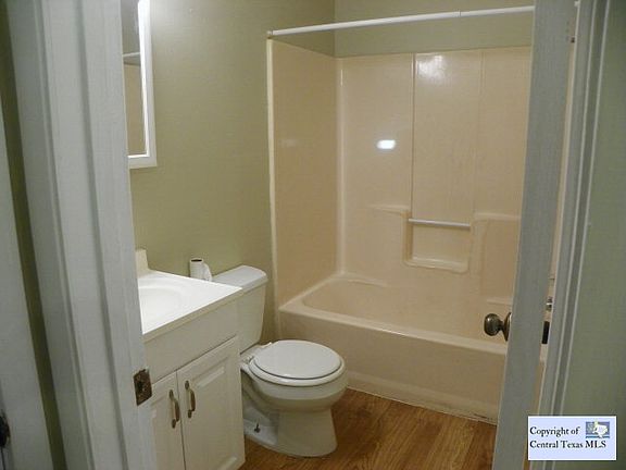 3rd image of 514 N Bauer St #B1