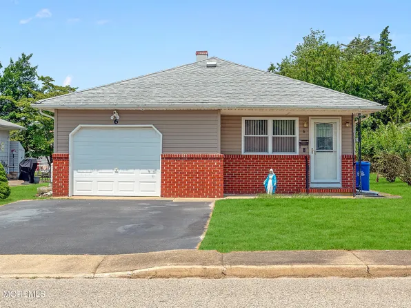 6 Barbuda Street, Toms River, NJ 08757