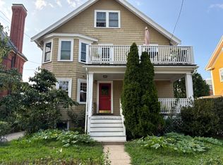 31 Davis Ave #1, Brookline, MA 02445