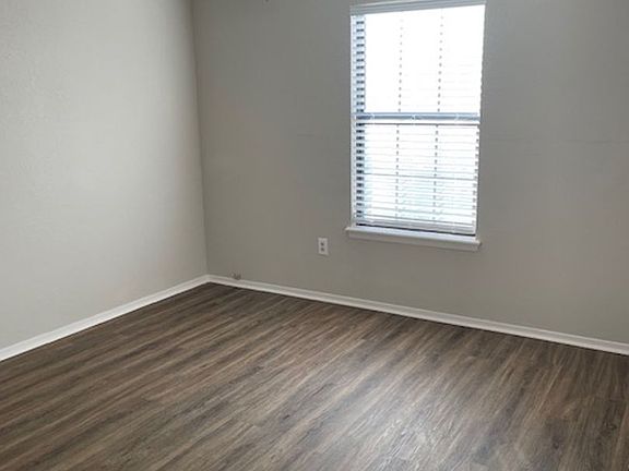 5th image of 1818 Poplar St