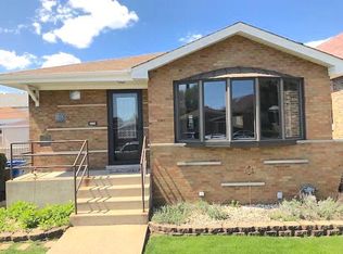 3032 S Haynes Ct, Chicago, IL 60608