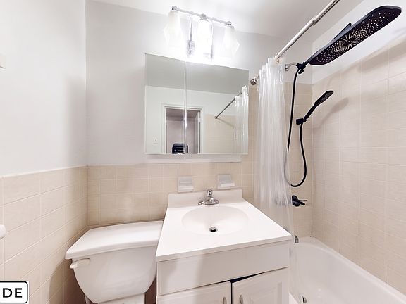 5th image of 219 E 88th St APT 4D