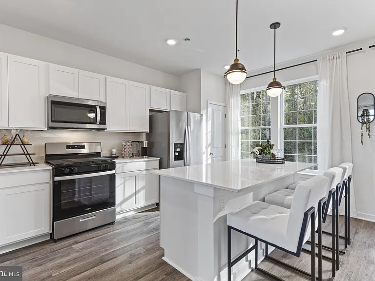 7434 Fern Gully Way — Photo 9