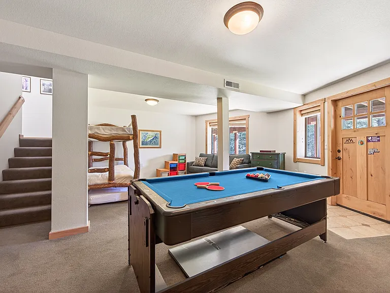 13751 Heidi Way — Photo 32
