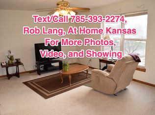 1626 Lindenwood Ln, Lawrence, KS 66044