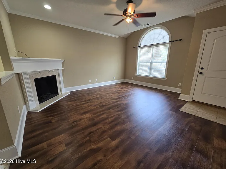 3404 Ellsworth Dr #B — Photo 3