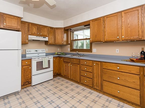 5th image of 3323 Brugger Pl