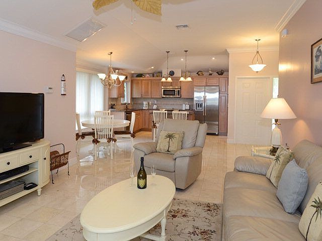 2nd image of 2 Pumpkin Cay Rd #B