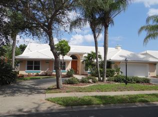 1940 Canterbury Dr, Indialantic, FL 32903