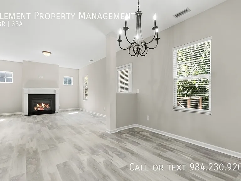 240 Quailwood Dr — Photo 11