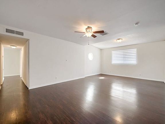 4th image of 6512 Evergreen Ave