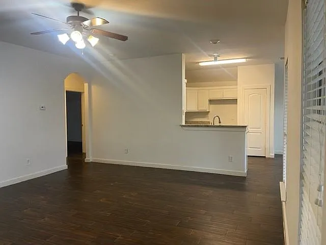 310 Millstone Dr — Photo 16
